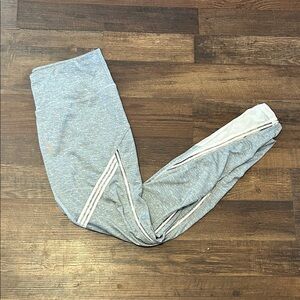 MTA Sports Gray Heathered Mesh Panel Leggings - Women’s Medium